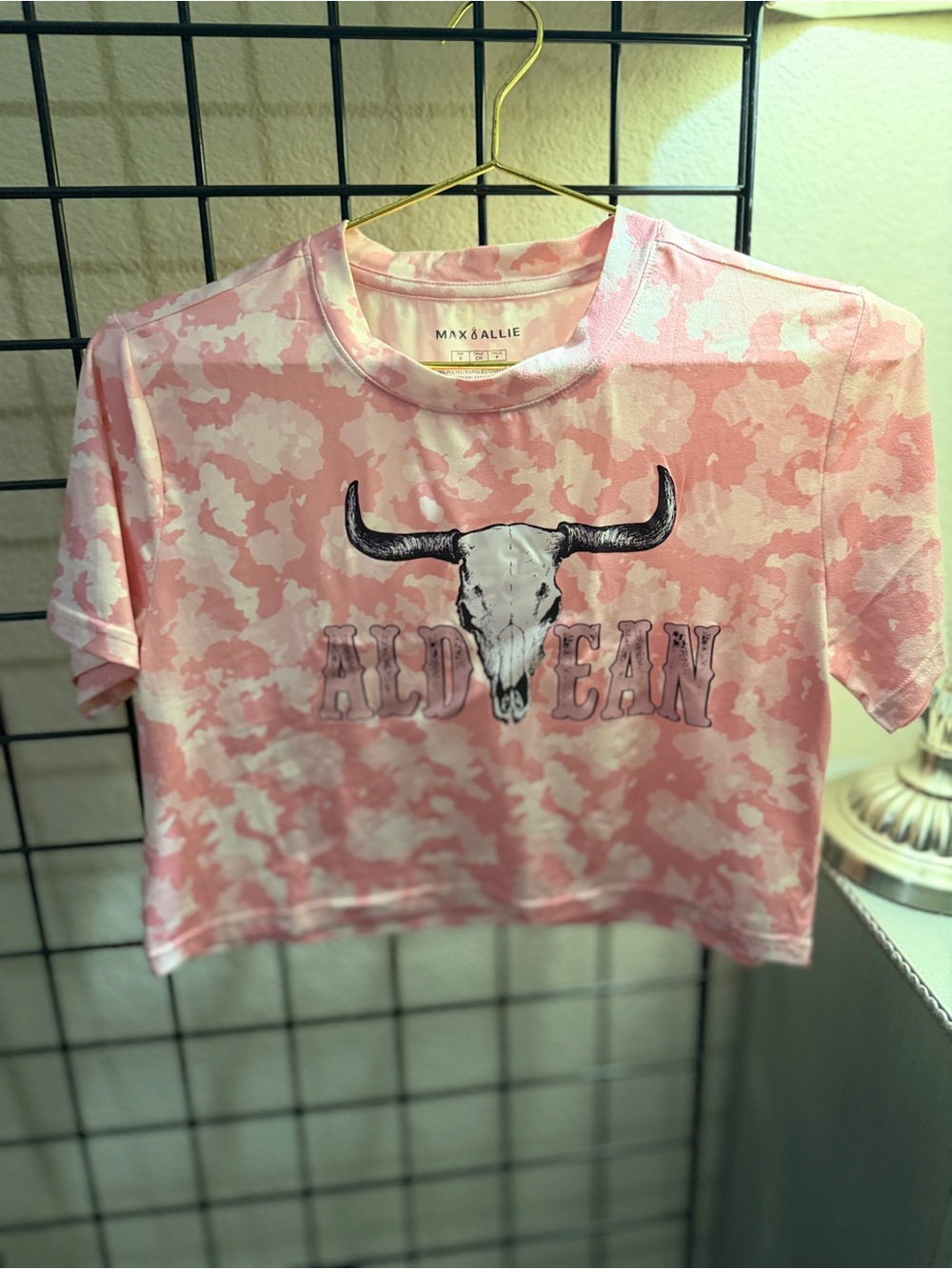 Pink Camo Graphic Crop Tee